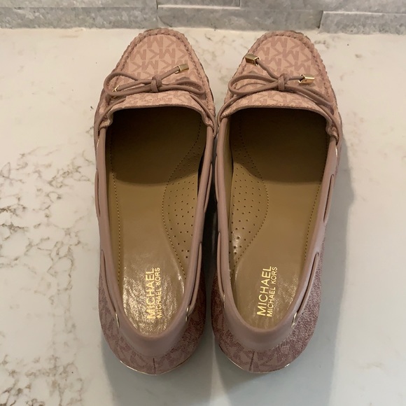 👠👠SOLD!!!👠👠NWOT - Michael Kors Flats!!! - Picture 5 of 6